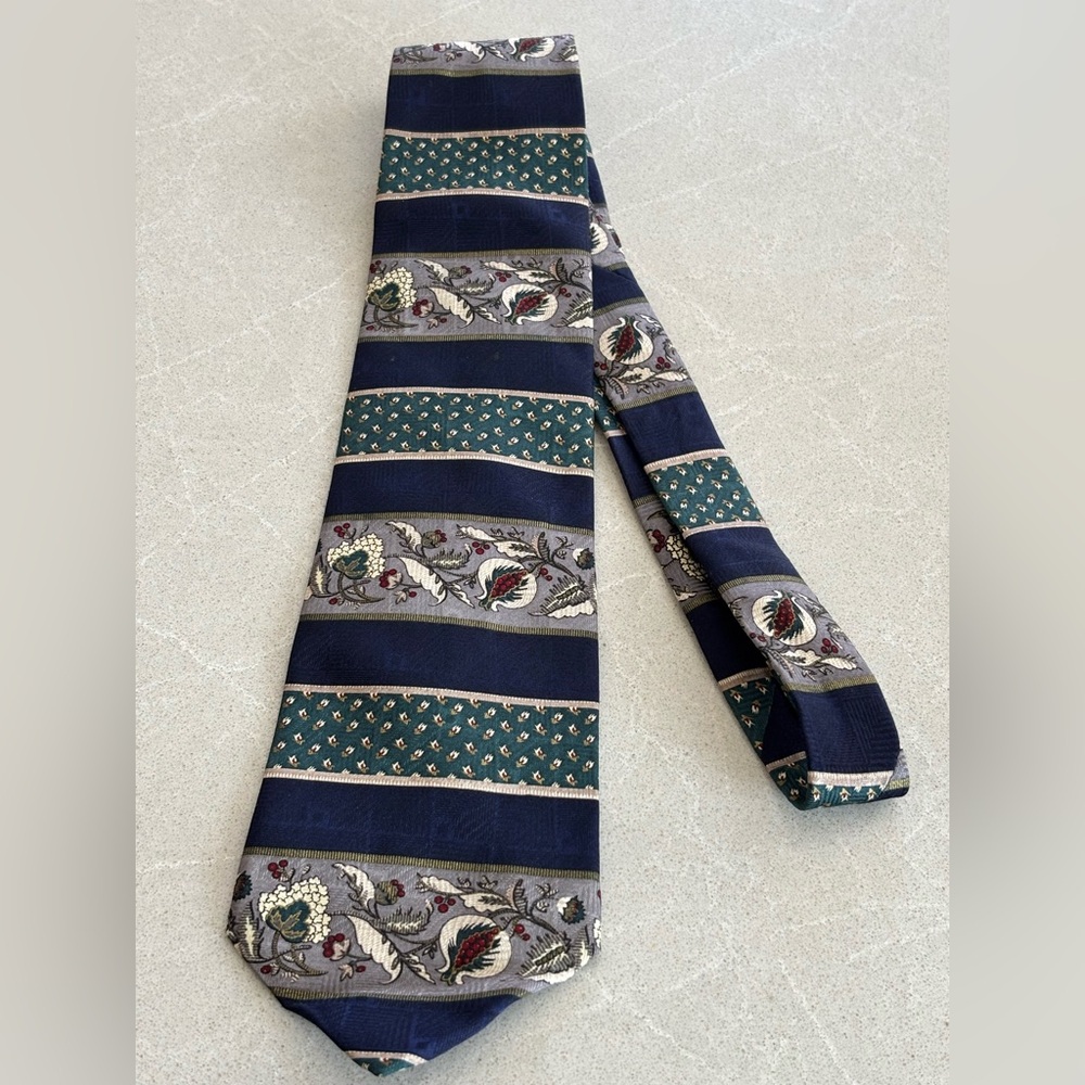 Charter Collection Vintage Silk Tie Made in Canada Floral